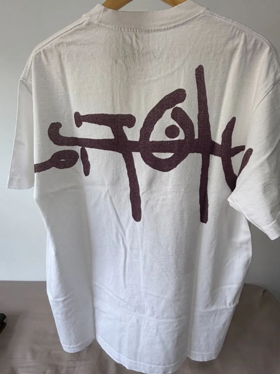 Camiseta Travis Scott Utopia x Kaws Tamanho G - Foto 2