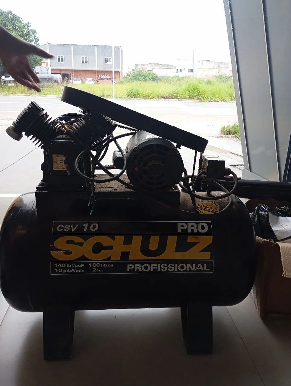 Vendo compressor de ar Schulz 100 litros novo  - Foto 3