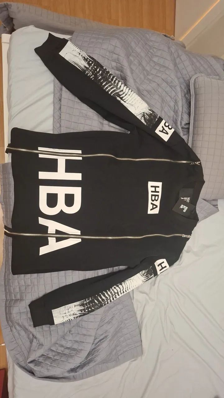 ZIP HBA(H00D BY AIR)