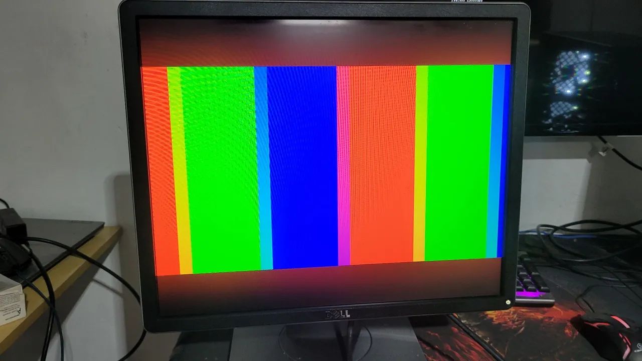 MONITOR DELL P1914Sc - 19" - VGA, DVI E DISPLAYPORT - Foto 2