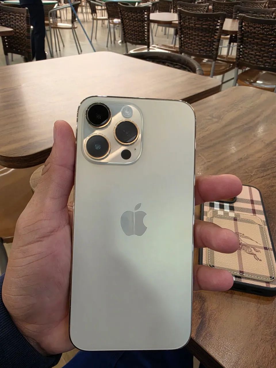 iPhone 14 Pro MAX 256GB SIMフリー ゴールド iPhone 14 Pro Max 256GB Dourado - Fui mais usado - Bateria 70%