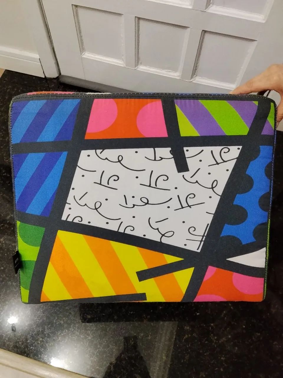 Puff coleção Romero Britto 