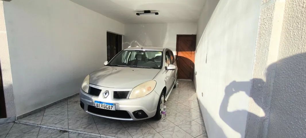 Renault Sandero 2010