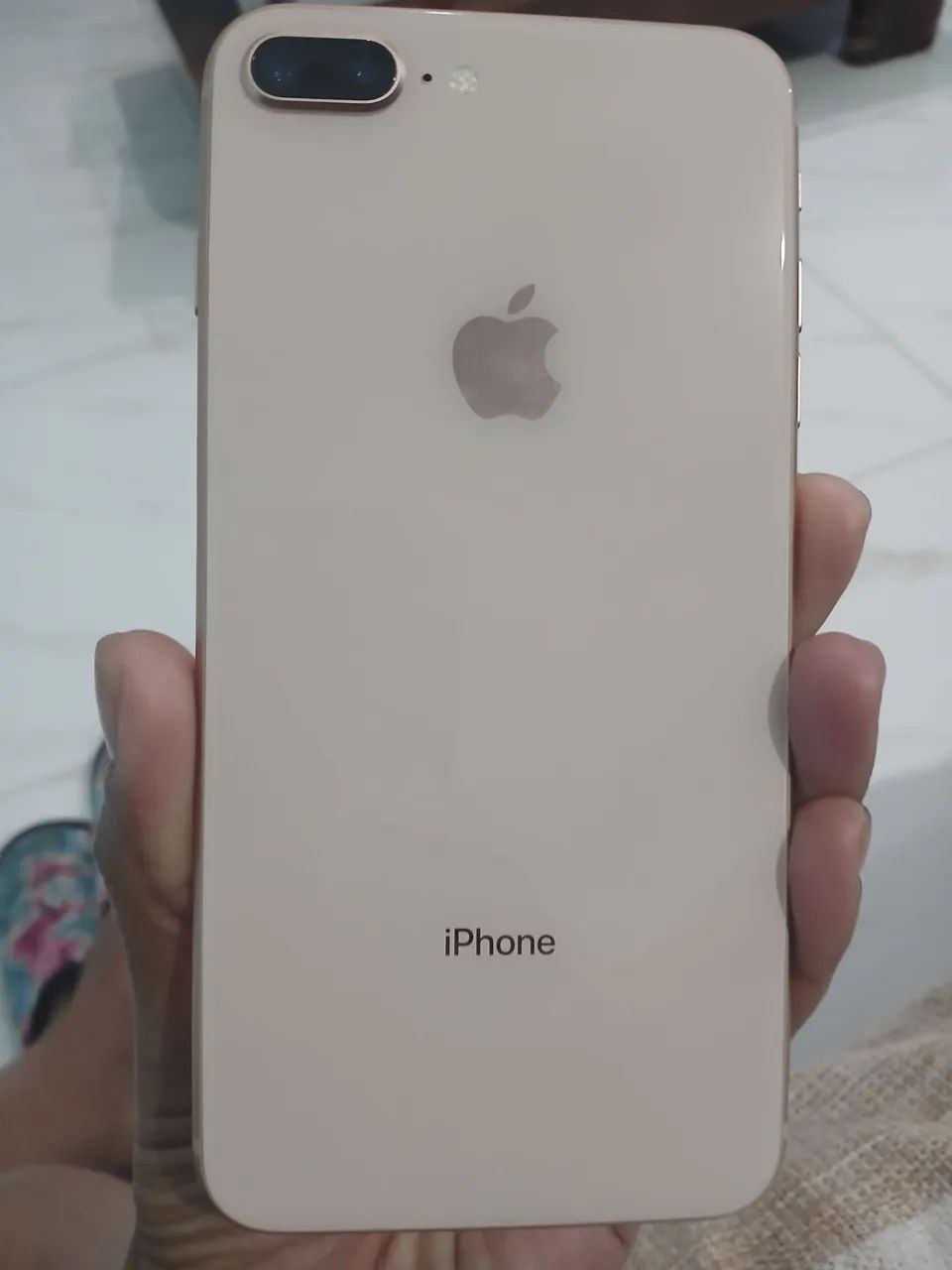 Celular iphone 8 plus 64 gb cor titânio deserto 