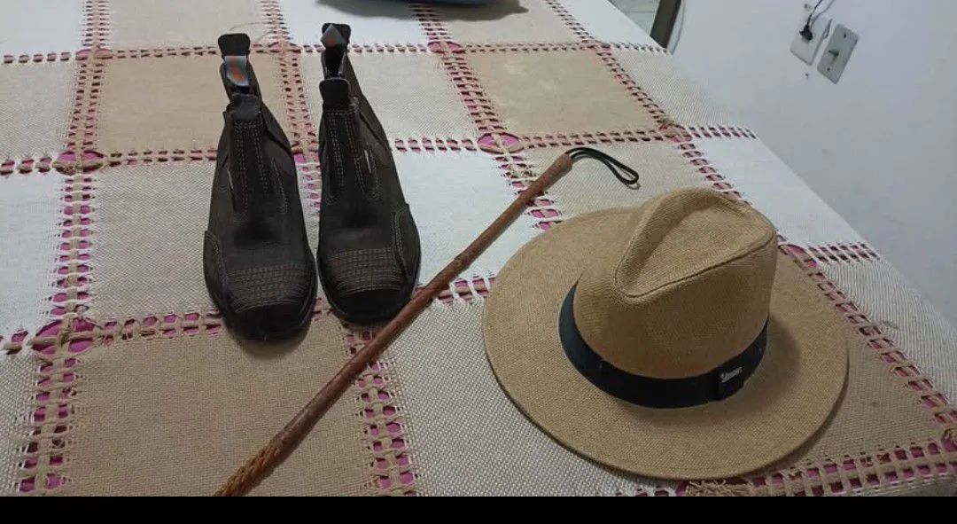 Volta redoa e chapéu couro - Foto 2