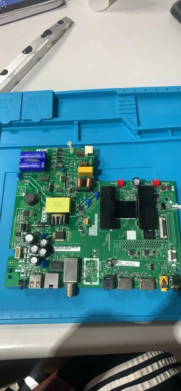 Placa de televisão TCL 32 polegadas  - Foto 3