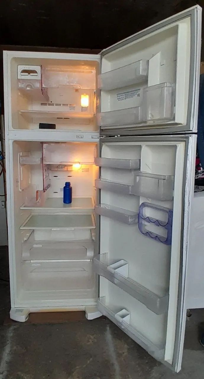 Geladeira Electrolux 320 L com garantia  - Foto 3