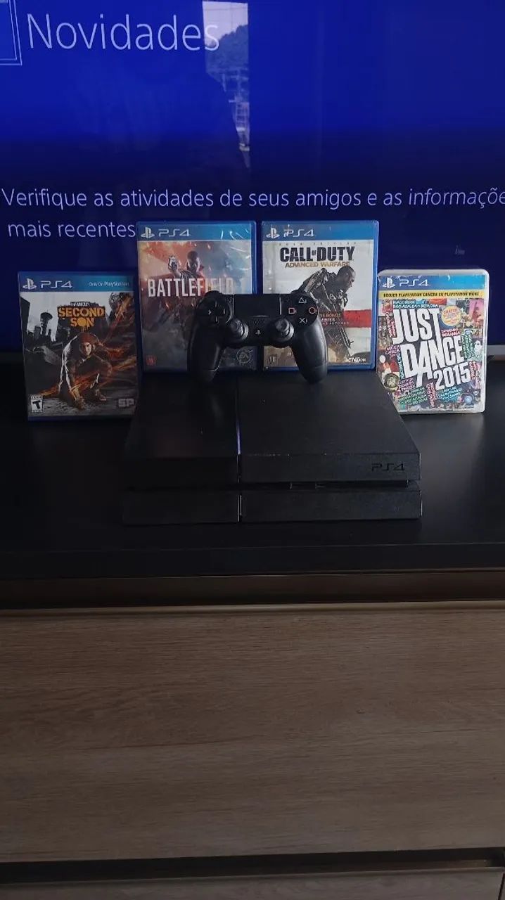 Ps4 com 4 jogos 