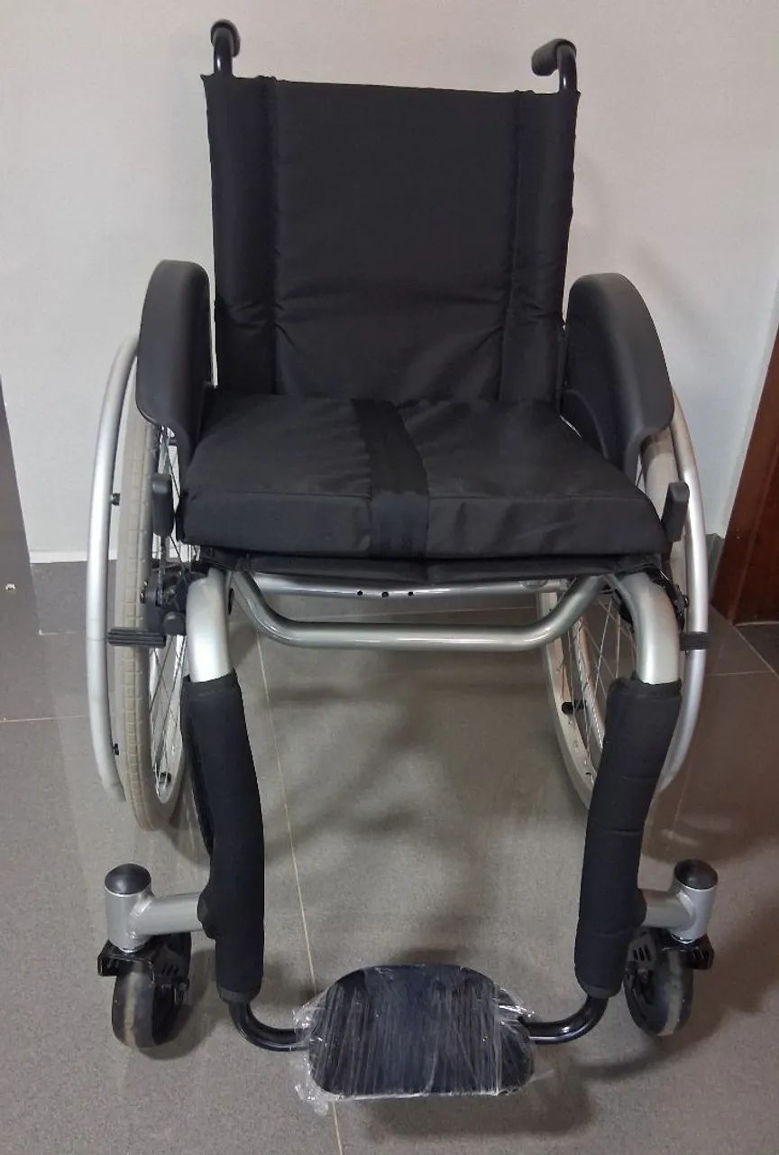 Cadeira de rodas monobloco - Foto 4