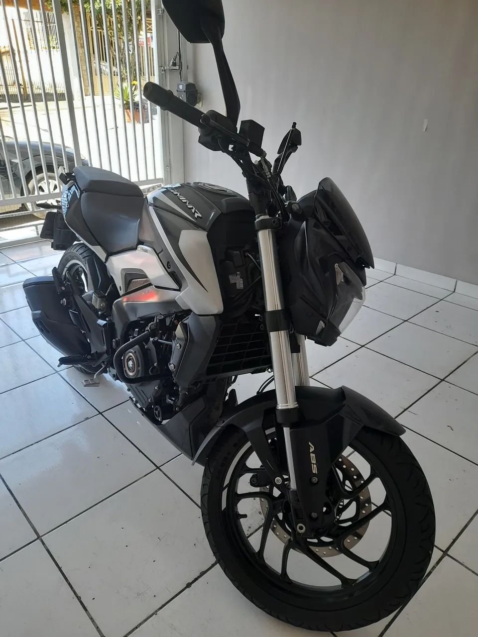 Dominar 250 