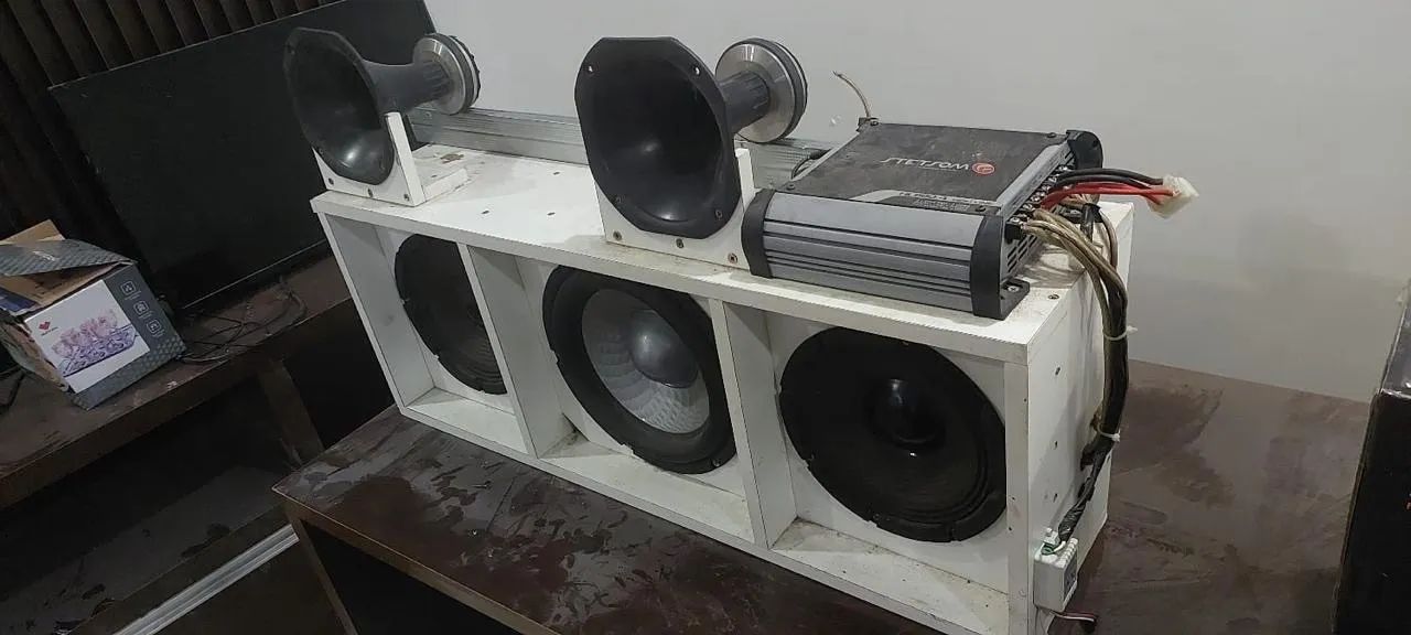 Caixa Trio som automotivo 