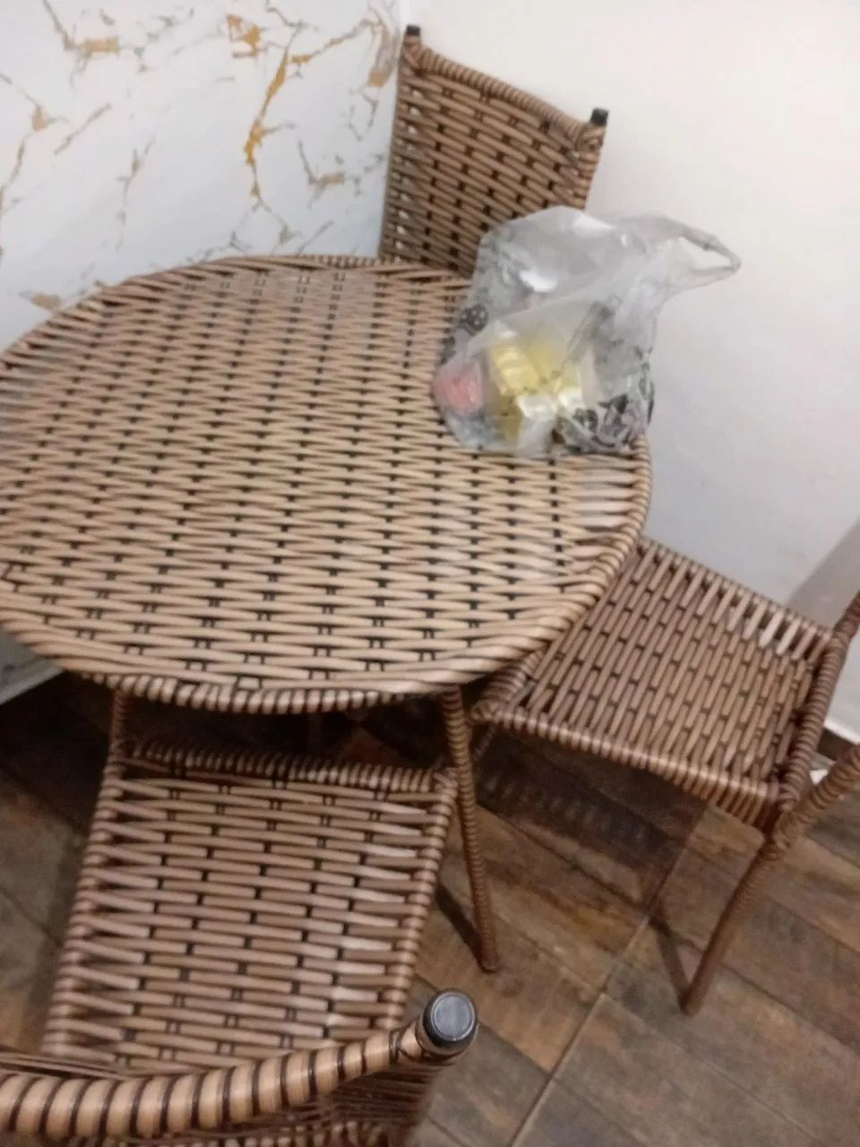 Mesa com 3 cadeiras - Foto 2