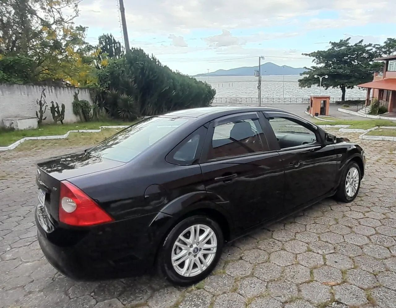 Ford Focus Focus Sedan 2.0 16V/2.0 16V Flex 4p Aut. 2012