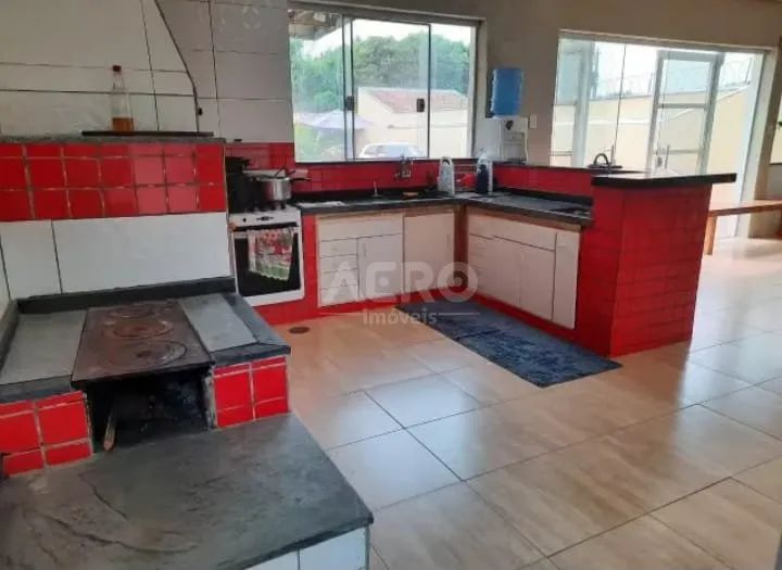 Casa com 4 dormitórios sendo 1 suíte e piscina - Foto 4