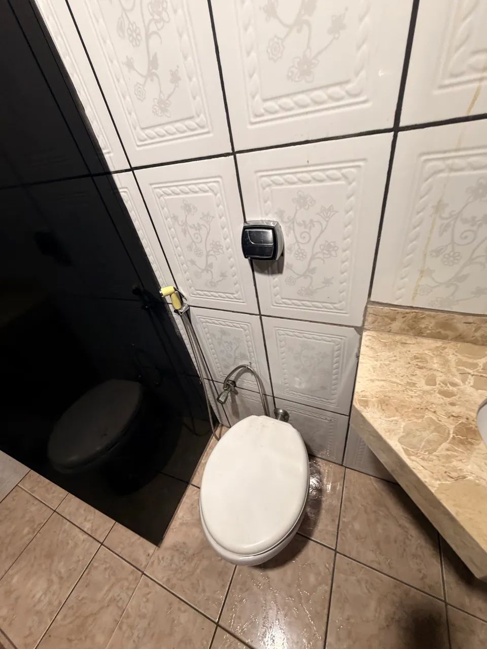 Aluga sobrado semi mobiliado 