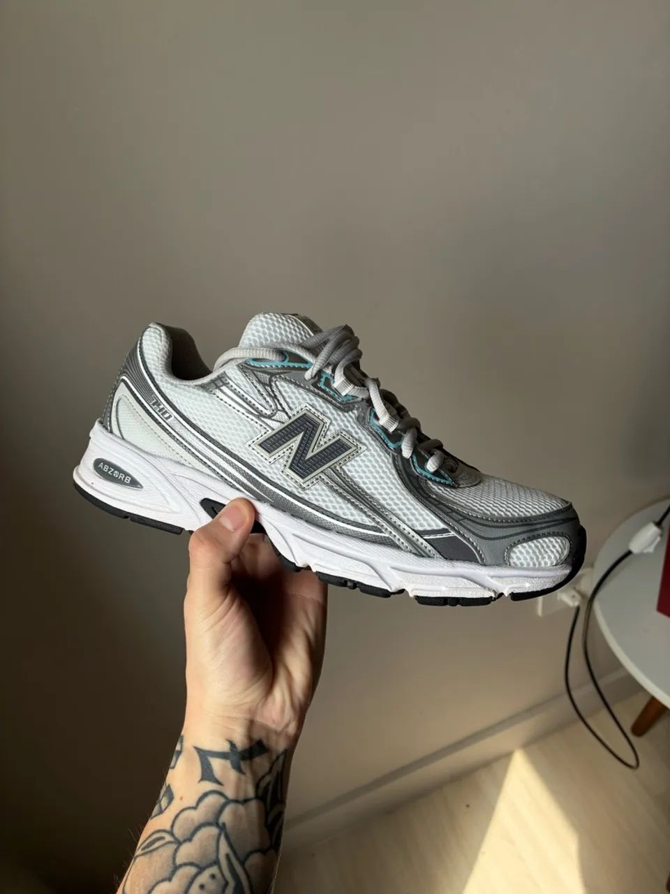 Tênis New balance 740 branco 