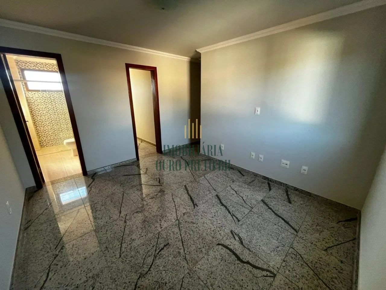 Apartamentos para alugar com e 5 quartos, 250 m² - Santa Amélia - Foto 3
