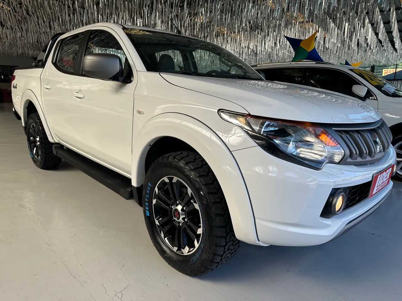 Mitsubishi L200 2023