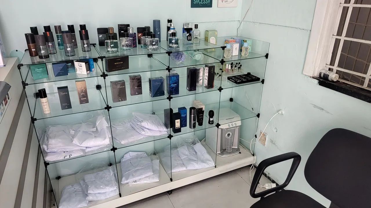 Vendo Balcão colmeia de vidro  - Foto 4