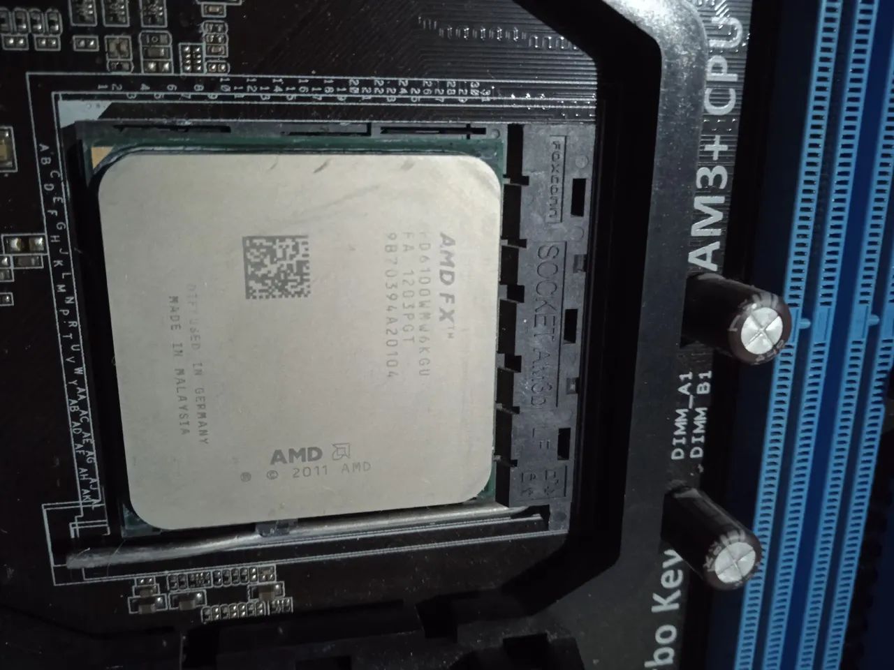Processador FX 6100 AM3+ Funcionando perfeitamente.