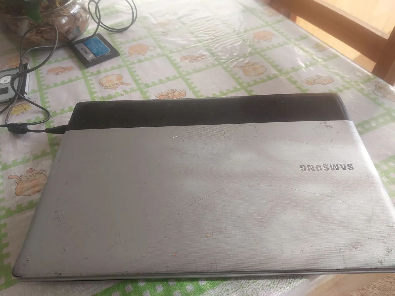 Notebook Samsung core i3 4 de ram sem tampa do hd  - Foto 4