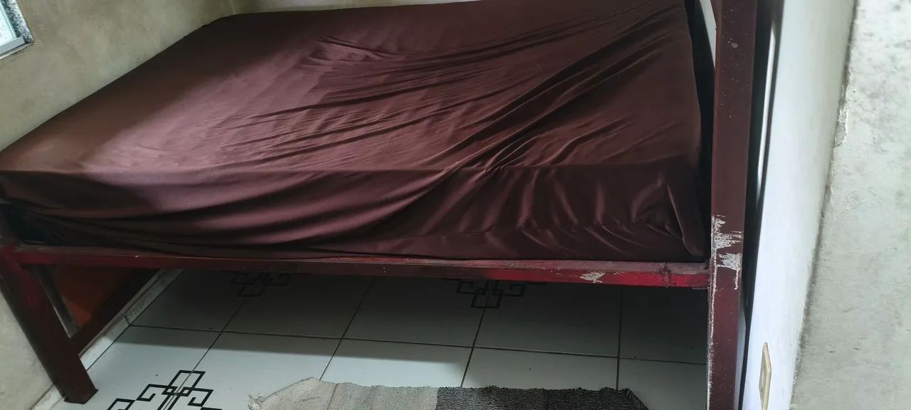 Vendo cama super reforçada de ferro - Foto 3