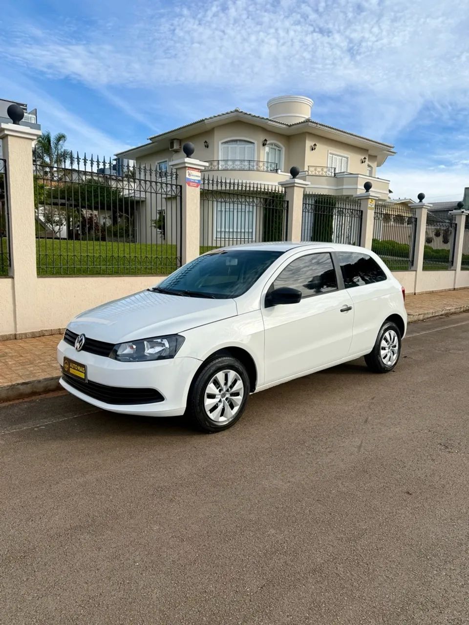 Volkswagen Gol Gol (novo) 1.0 Mi Total Flex 8V 2p 2013