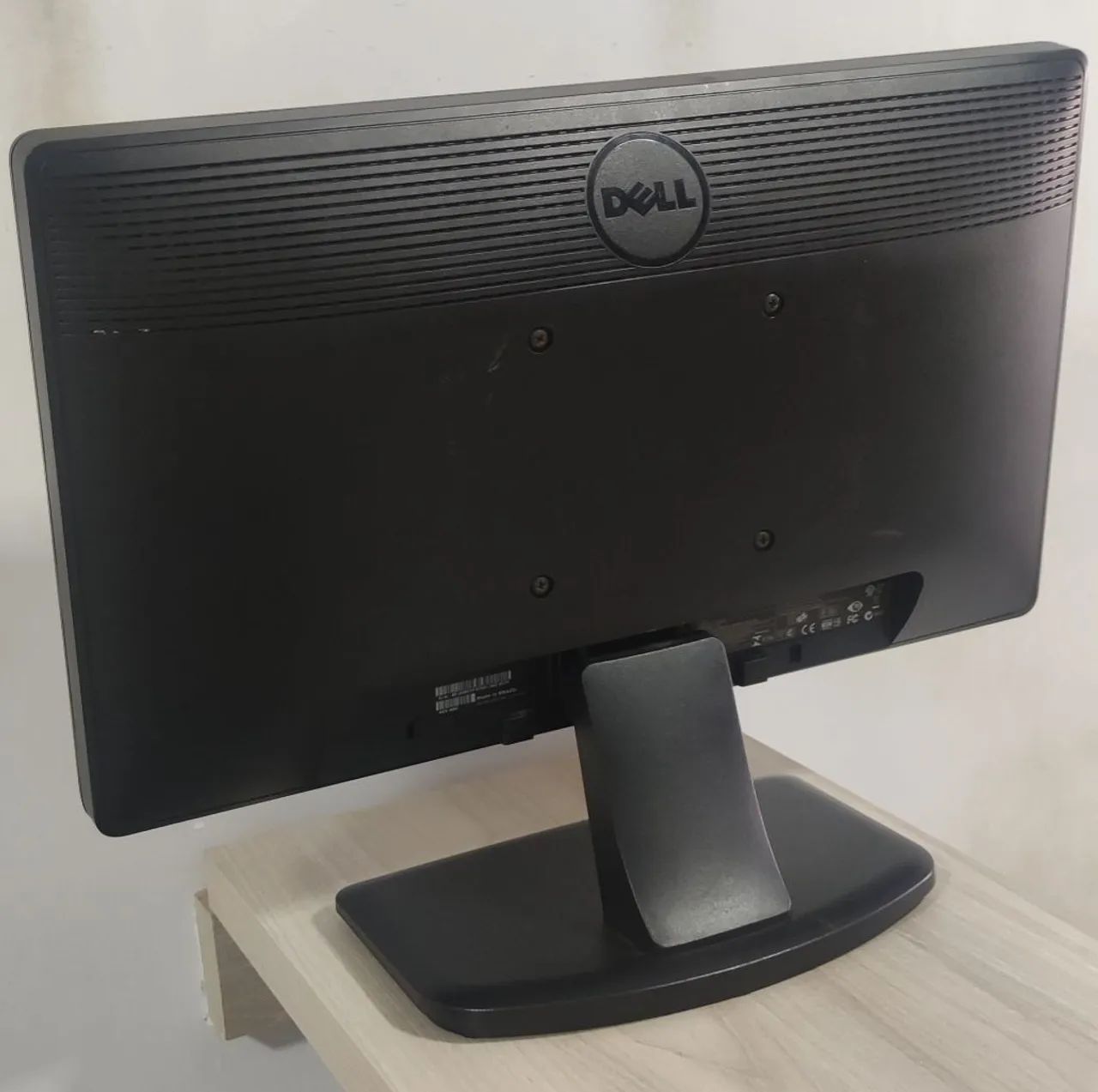 Monitor Dell LED 19 Polegadas VGA - Foto 2