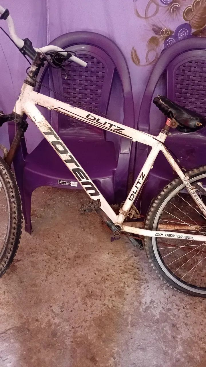 Vendo blicicleta com avarias  - Foto 2