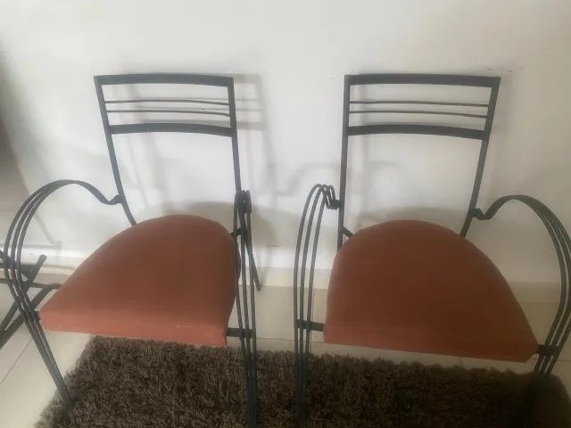 2 Cadeiras de Ferro