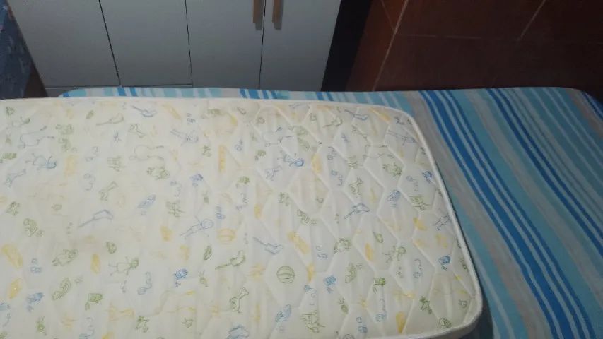 Colchão de berço e ganha o kit berço  - Foto 2