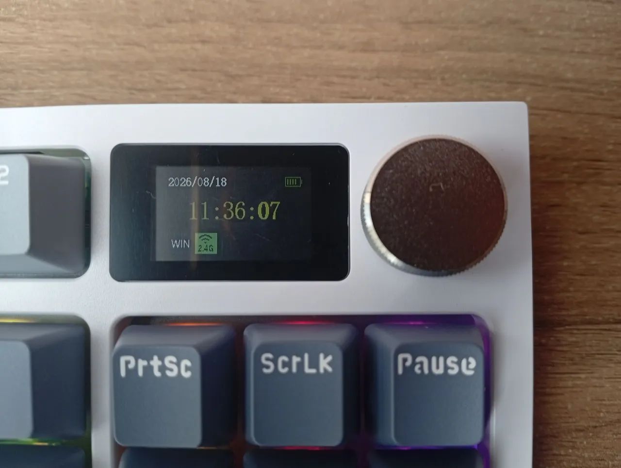 Teclado Attack Shark k86 75% trimode