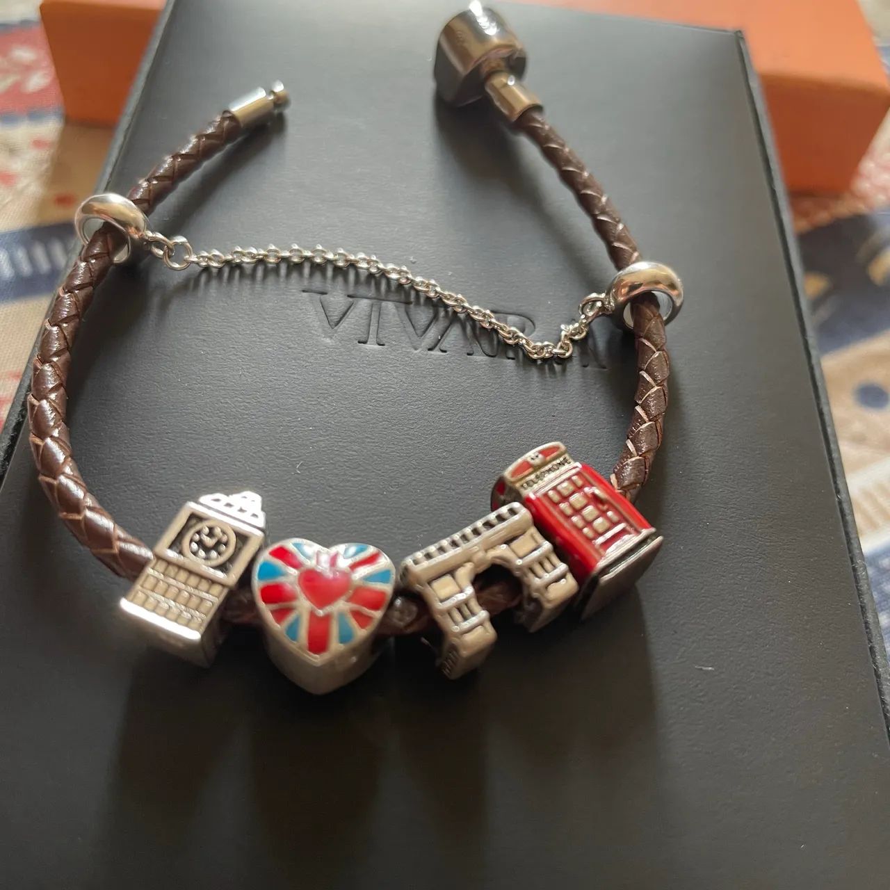 Pulseira Vivara com berloques e separador originais ! - Foto 4