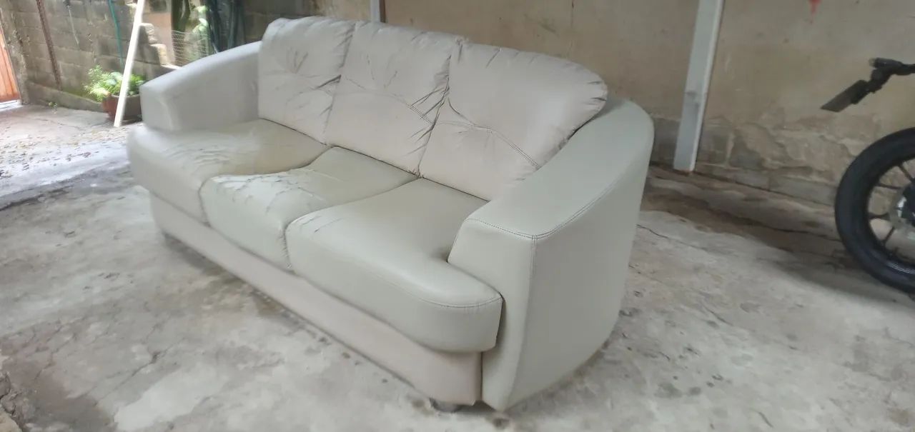Sofá de três lugares. - Foto 5