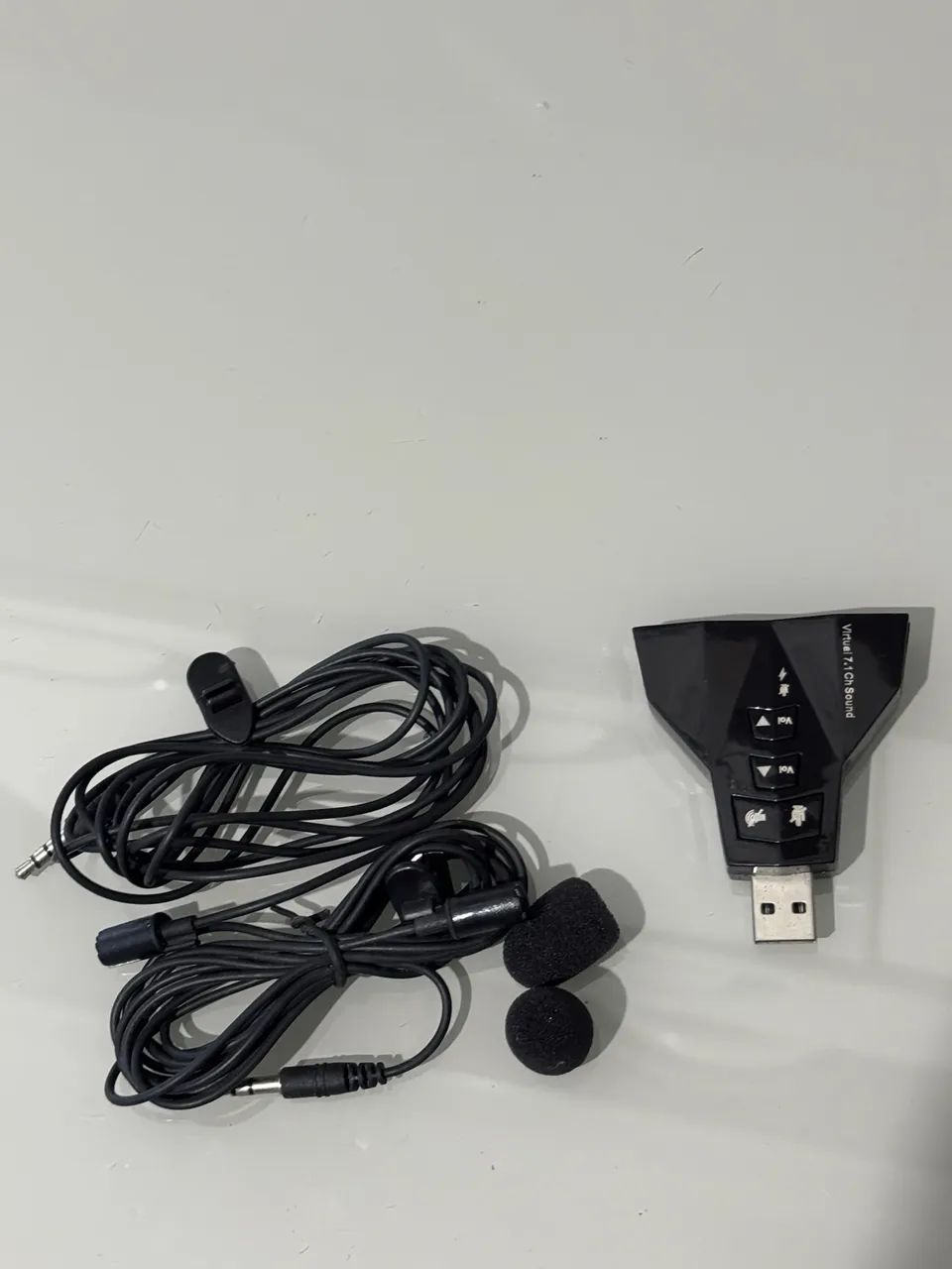 Kit 2 microfones + 2 lapelas e placa de áudio USB  - Foto 2