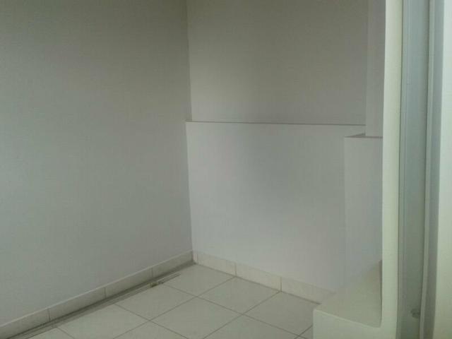 Apartamento 1 varanda qto próx metrô já inclusos IPTU, água e condomínio - Foto 2