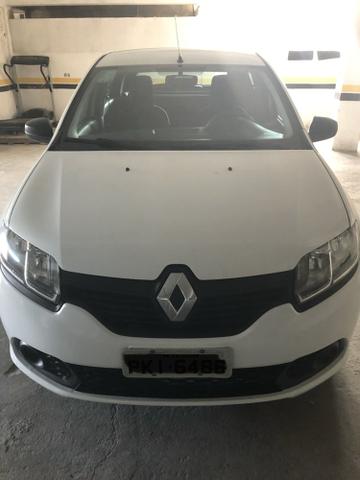 Sandero Renault 1.0 AT