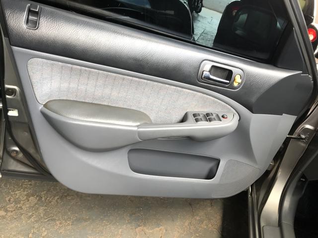 Civic 2.0 2006 Cinza R$22.000 - Foto 6