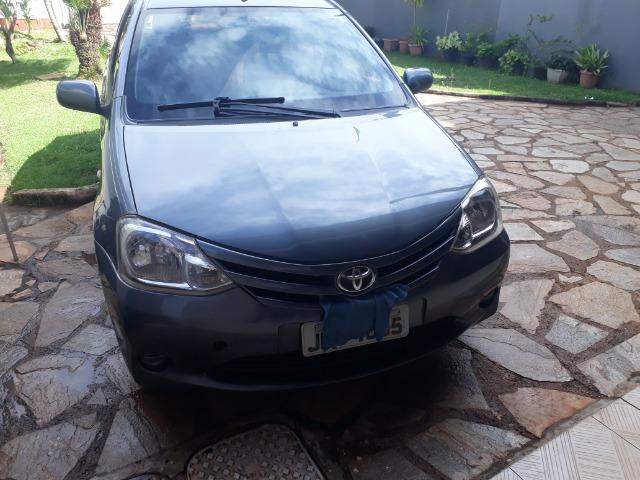 Vendo lindo etios sedã 1.5 muito novo, este carro está em excelente estado de conservação - Foto 12