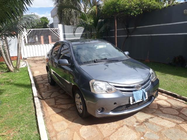 Vendo lindo etios sedã 1.5 muito novo, este carro está em excelente estado de conservação - Foto 14