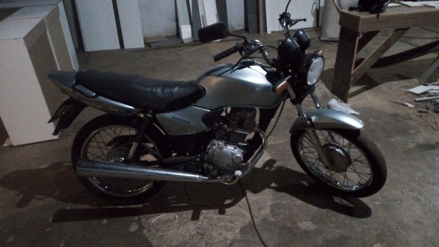 VENDO TITAN 125 DOK ATRASADO NÃO FAZ DOCUMENTO