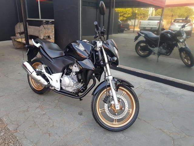 HONDA CB 300R