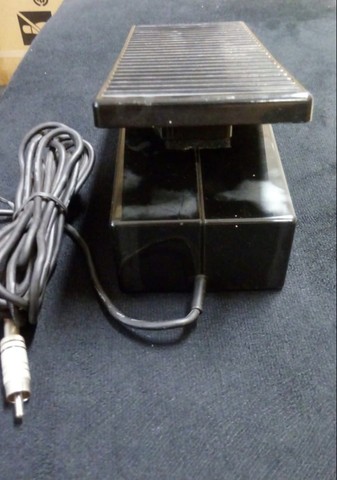 Pedal de expressão Yamaha EP-1 - Foto 3