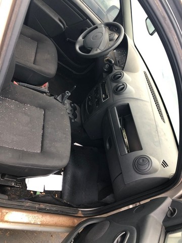 Sucata Renault Logan 2010 Prata Disponível Para Retirada de Peças. - Foto 5