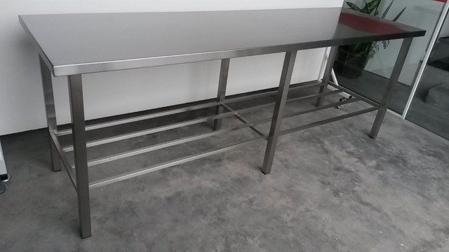 Mesa em aço Inox nova - Direto de fabrica 2,50mt de comprimento