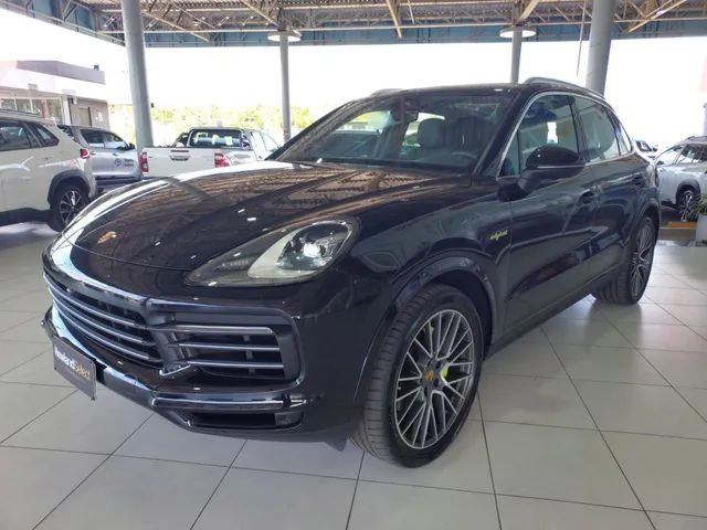 Porsche Cayenne E-hybrid 3.0 V6 462v2021 em Curitiba