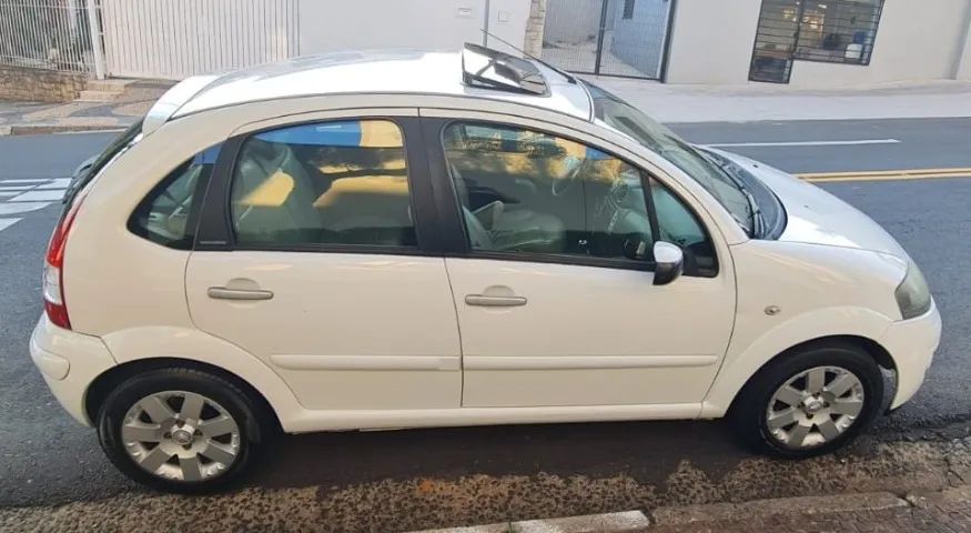 C3 AUTOMÁTICO COM TETO SOLAR