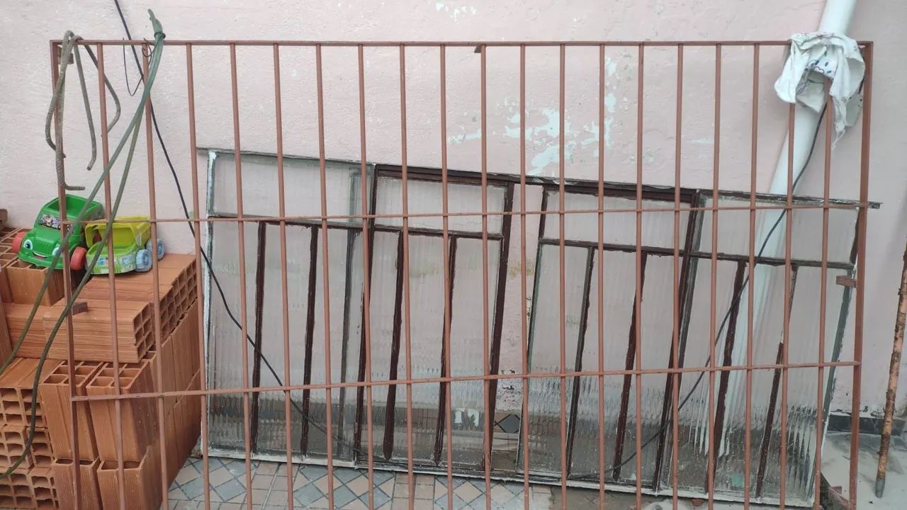 Grade de ferro 215x135