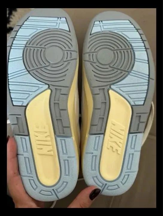 Tênis Jordan Air Jordan 2 Retro Low  - Tamanho 38 - Foto 2