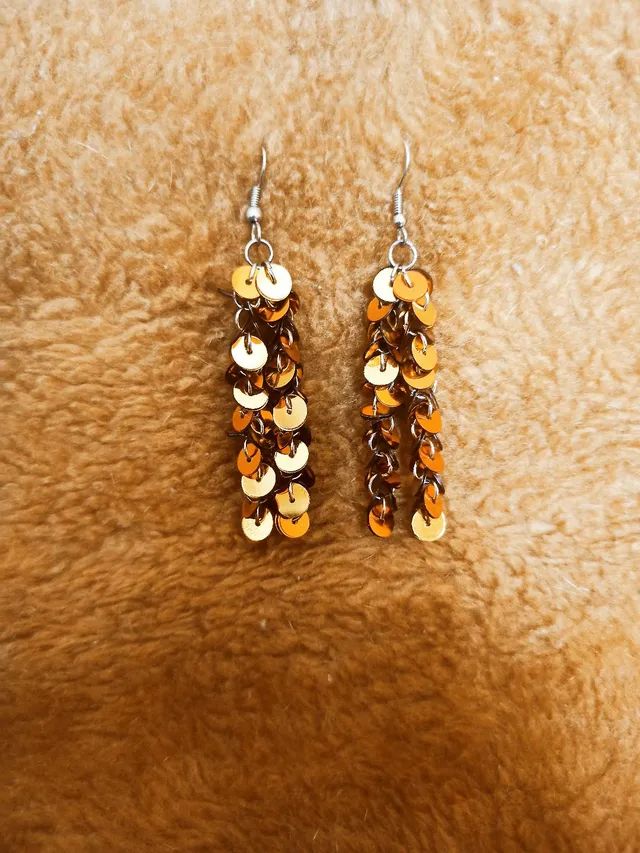 Brinco de lantejoulas amarelo e laranja - Foto 2